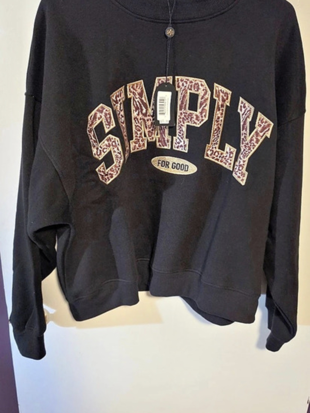 Simply For Good Animal Print Graphic Sweatshirt Size M-L NWT